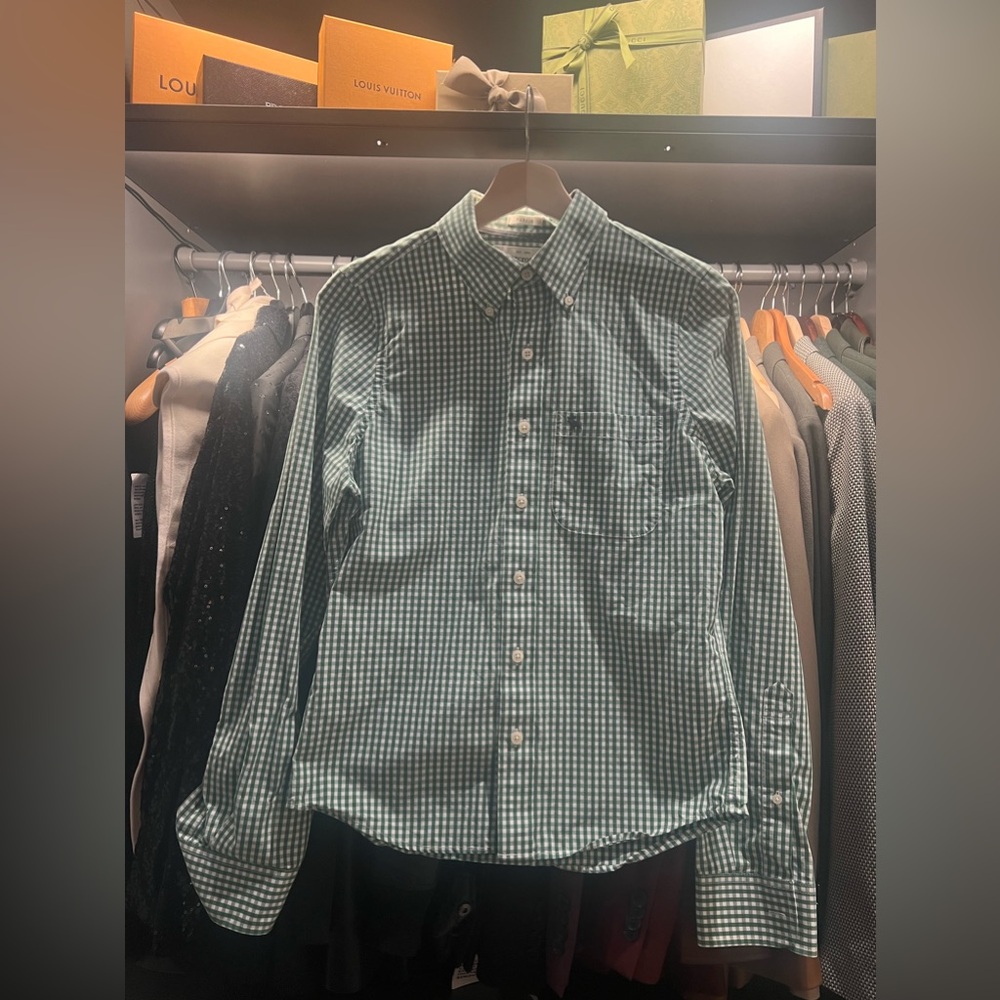 Abercrombie & Fitch Long-Sleeved Button Down Dress Shirt (Men’s)
